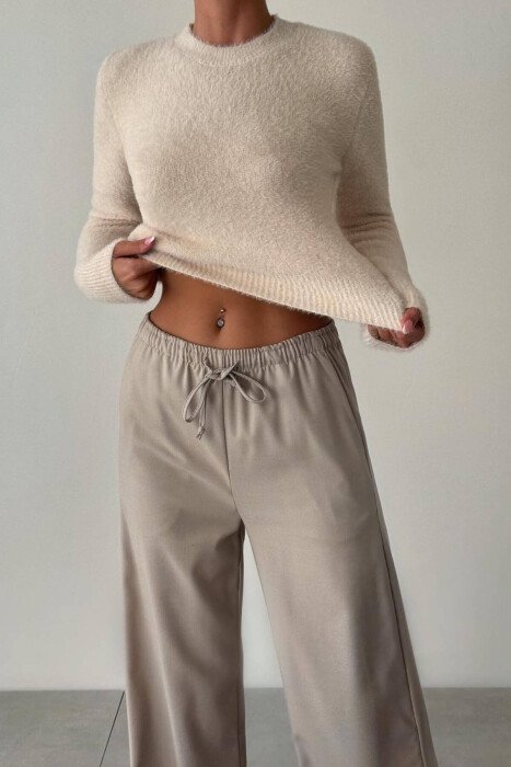 ONE COLOR ROUND NECK WOMEN SWEATER BEIGE/BEZHE - KLAUDIO FASHION