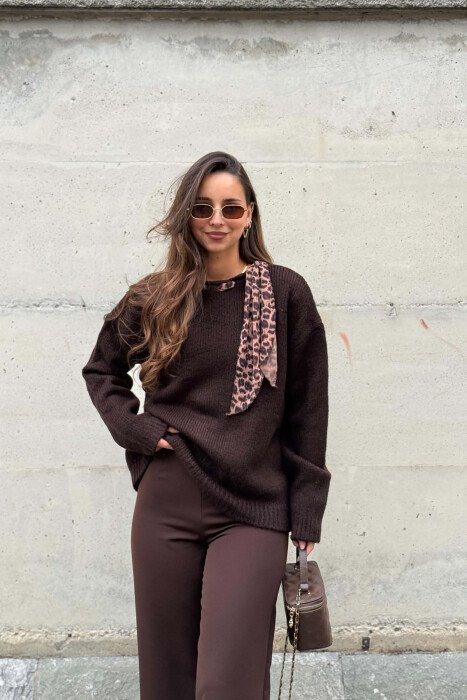 ONE COLOR SCARF DETAIL WOMAN SWEATER BROWN/KAFE 