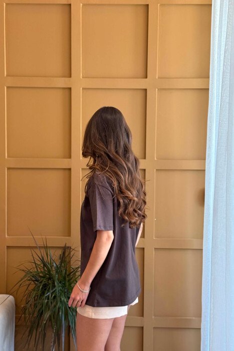 ONE COLOR SCARF DETAIL WOMAN T-SHIRT BROWN/KAFE - 5