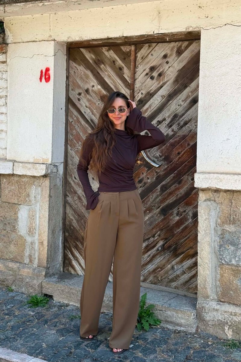 ONE COLOR SEMI NECK WOMEN SWEATSHIRT DARK BROWN/KAE - 2