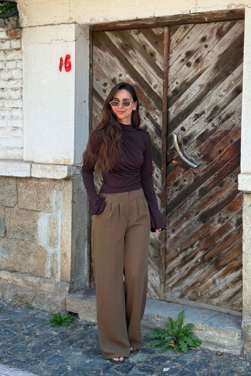 ONE COLOR SEMI NECK WOMEN SWEATSHIRT DARK BROWN/KAE - 6