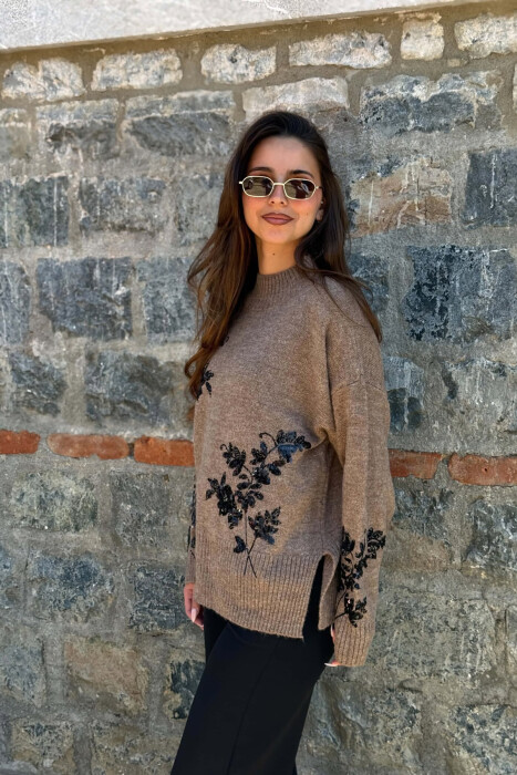 ONE COLOR SEQUIN DETAILS WOMAN SWEATER LIGHT BROWN/KAZB - 2