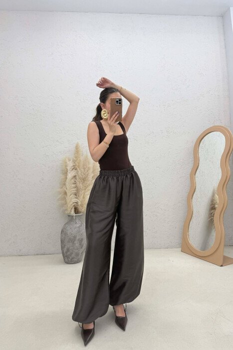 ONE COLOR SHINY BALLON WOMAN TROUSERS DARK GREEN/JEE 