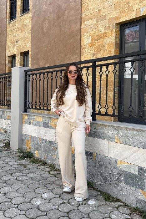 ONE COLOR SHINY DETAILS SWEATSHIRT +TROUSERS WOMAN SET BEIGE/BEZHE - KLAUDIO FASHION