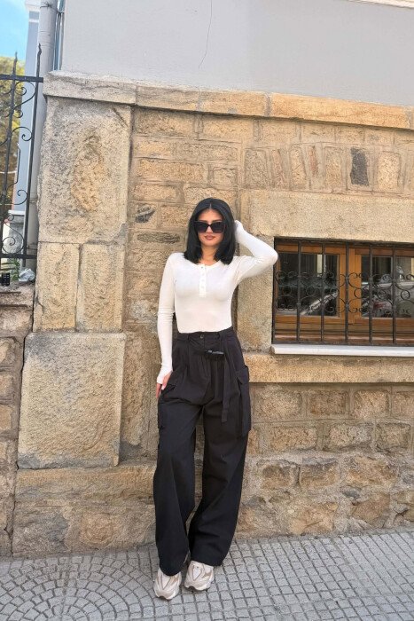 ONE COLOR SIDE POCKETS BELT DETAIL WOMAN TROUSERS BLACK/ E ZEZE 