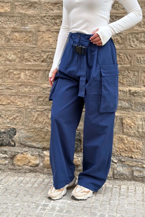 ONE COLOR SIDE POCKETS BELT DETAIL WOMAN TROUSERS BLUE/BLU - 2