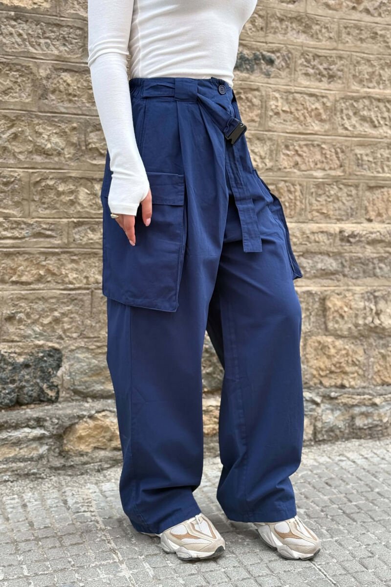 ONE COLOR SIDE POCKETS BELT DETAIL WOMAN TROUSERS BLUE/BLU - 3