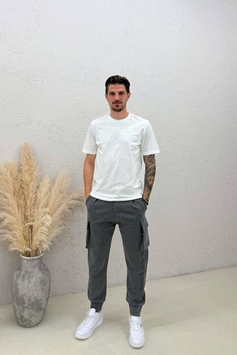 TUTA TE THJESHTA NJE NGJYRESHE PER MESHKUJ NE NGJYRE GRI - KLAUDIO FASHION