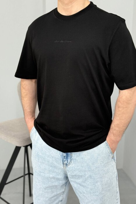 T-SHIRT NJË NGJYRËSHE PËR MESHKUJ NË NGJYRË TË ZEZË 