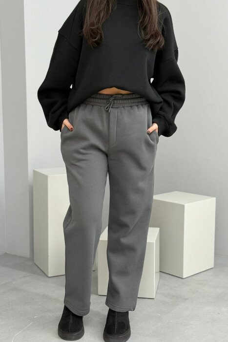 ONE COLOR SIMPLE FLUFFY WOMEN SWEATPANTS DARK GREY/GEE 