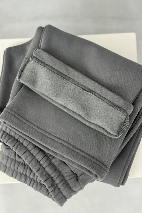 ONE COLOR SIMPLE FLUFFY WOMEN SWEATPANTS DARK GREY/GEE - 4