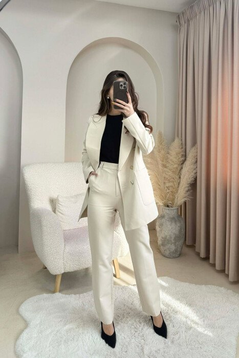 SET NJE NGJYRESH XHAKETE +PANTALLONA PER FEMRA NE NGJYRE BEZHE - KLAUDIO FASHION