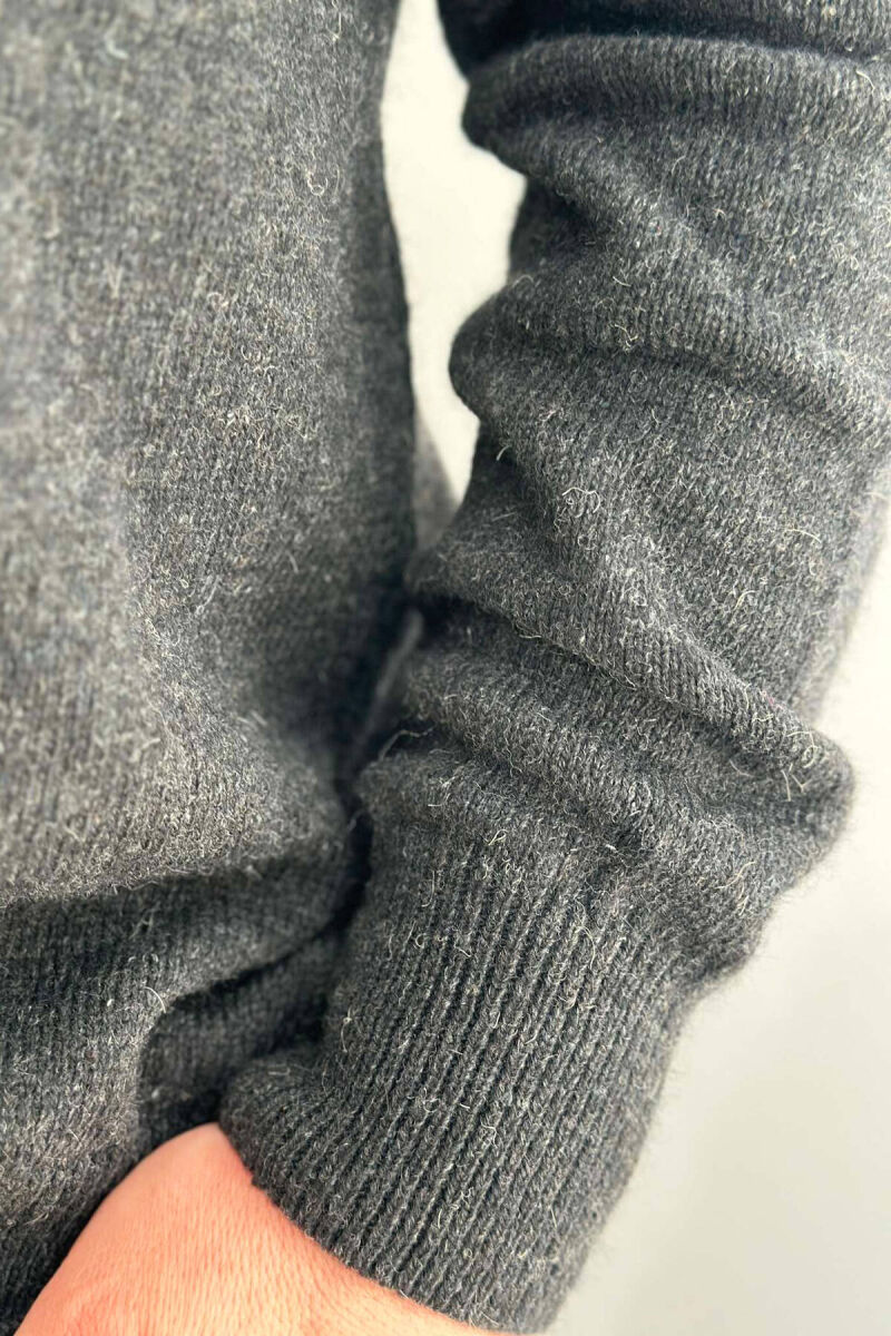 ONE COLOR SIMPLE MEN SWEATER BLACK/ E ZEZE - 2