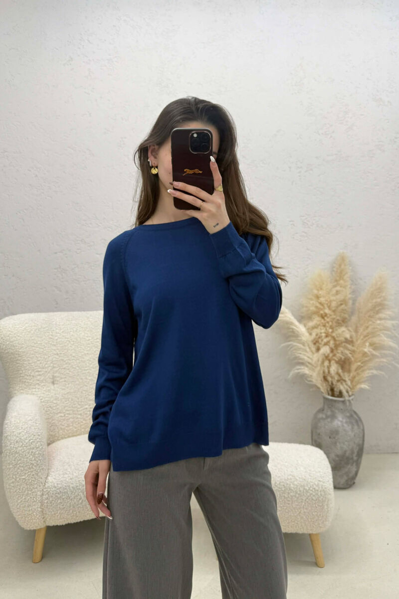 ONE COLOR SIMPLE ROUND NECK WOMEN SWEATER BLUE/BLU - 1