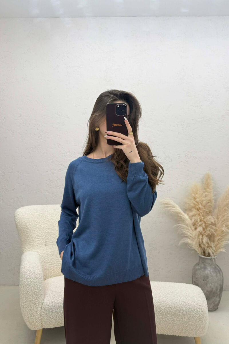 ONE COLOR SIMPLE ROUND NECK WOMEN SWEATER LIGHTBLUE/BZ - 1