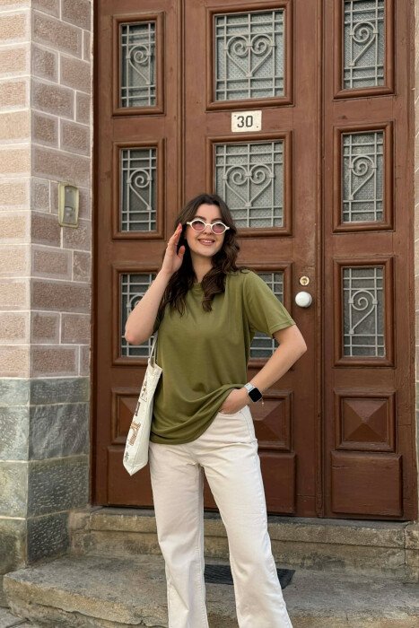 ONE COLOR SIMPLE ROUND NECK WOMEN T-SHIRT + 6 PAIR SOCKS OLIVE/ULLI 