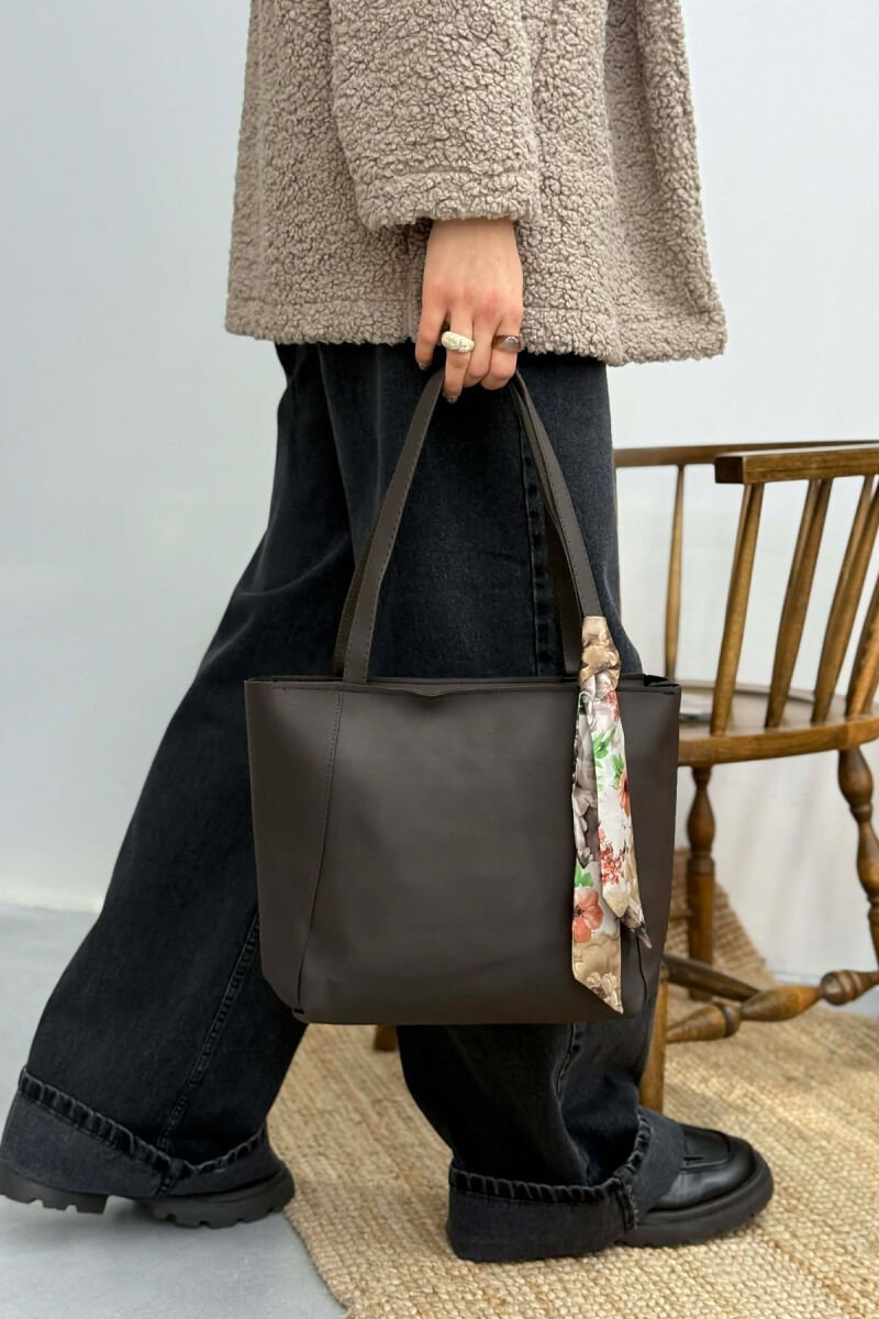 ONE COLOR SIMPLE SCARF DETAIL WOMEN BAG DARK BROWN/KAE - 1