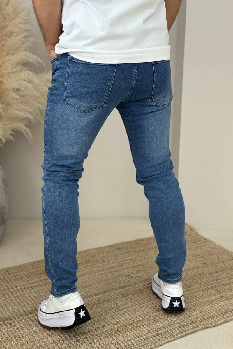 ONE COLOR SIMPLE SCRATCHES SLIM FIT MEN JEANS BLUE/BLU - 3