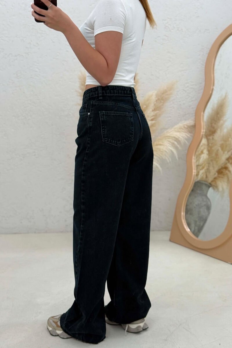 ONE COLOR SIMPLE WOMAN JEANS DARK BLUE/BEE - 3