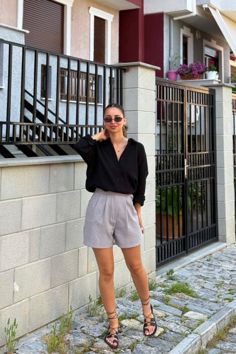 PANTALLONA TE SHKURTRA NJE NGJYRESHE TE THJESHTA PER FEMRA NE NGJYRE GRI HIRI - KLAUDIO FASHION
