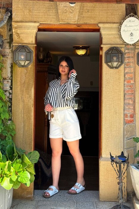 ONE COLOR SIMPLE WOMAN SHORTS WHITE-E BARDHE - 2