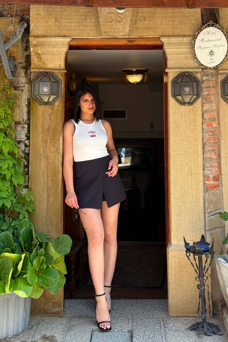 ONE COLOR SIMPLE WOMAN SKORT DARK BLUE/BEE - 5