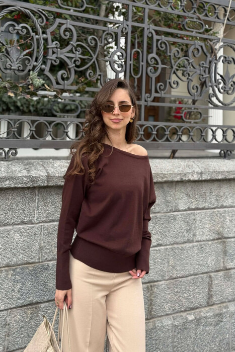 ONE COLOR SIMPLE WOMAN SWEATER BROWN/KAFE 