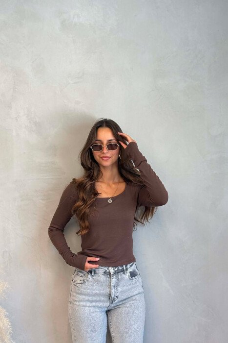 ONE COLOR SIMPLE WOMAN SWEATSHIRT LIGHT BROWN/KAZB - KLAUDIO FASHION