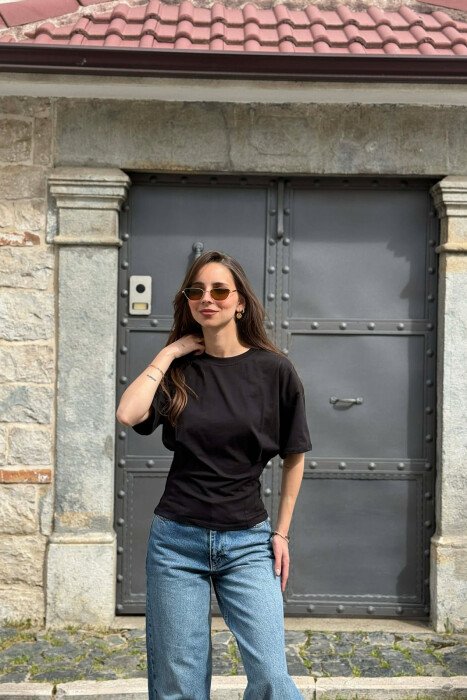 ONE COLOR SIMPLE WOMAN T-SHIRT BLACK/ E ZEZE - KLAUDIO FASHION