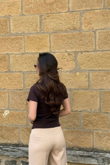 ONE COLOR SIMPLE WOMAN T-SHIRT DARK BROWN/KAE - 2