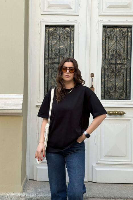 ONE COLOR SIMPLE WOMAN T-SHIRT + 6 PAIR SOCKS BLACK/ E ZEZE 