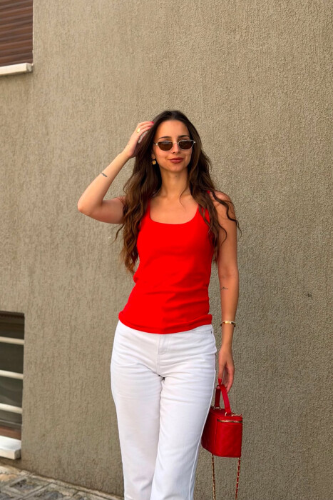 KANATJERE E THJESHTE NJE NGJYRESHE PER FEMRA NE NGJYRE E KUQE - KLAUDIO FASHION