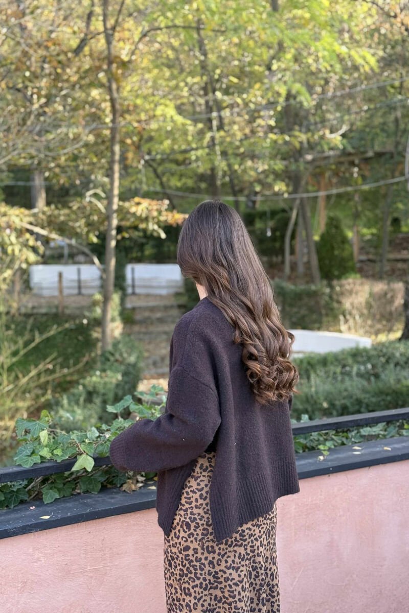 ONE COLOR SIMPLE WOMEN CARDIGAN DARK BROWN/KAE - 4