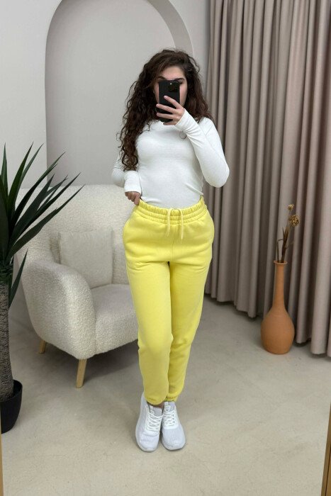 ONE COLOR SIMPLE WOMEN JOGGERS YELLOW/E VERDHE 