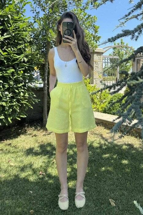 ONE COLOR SIMPLE WOMEN SHORTS YELLOW/E VERDHE - 1