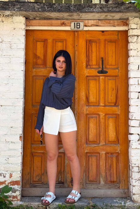 ONE COLOR SIMPLE WOMEN SKORT WHITE-E BARDHE - KLAUDIO FASHION