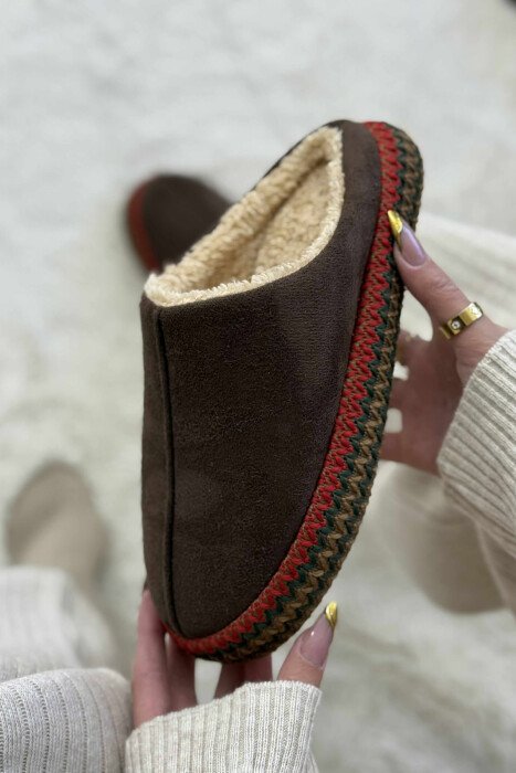 ONE COLOR SIMPLE WOMEN SLIPPERS DARK BROWN/KAE - 5