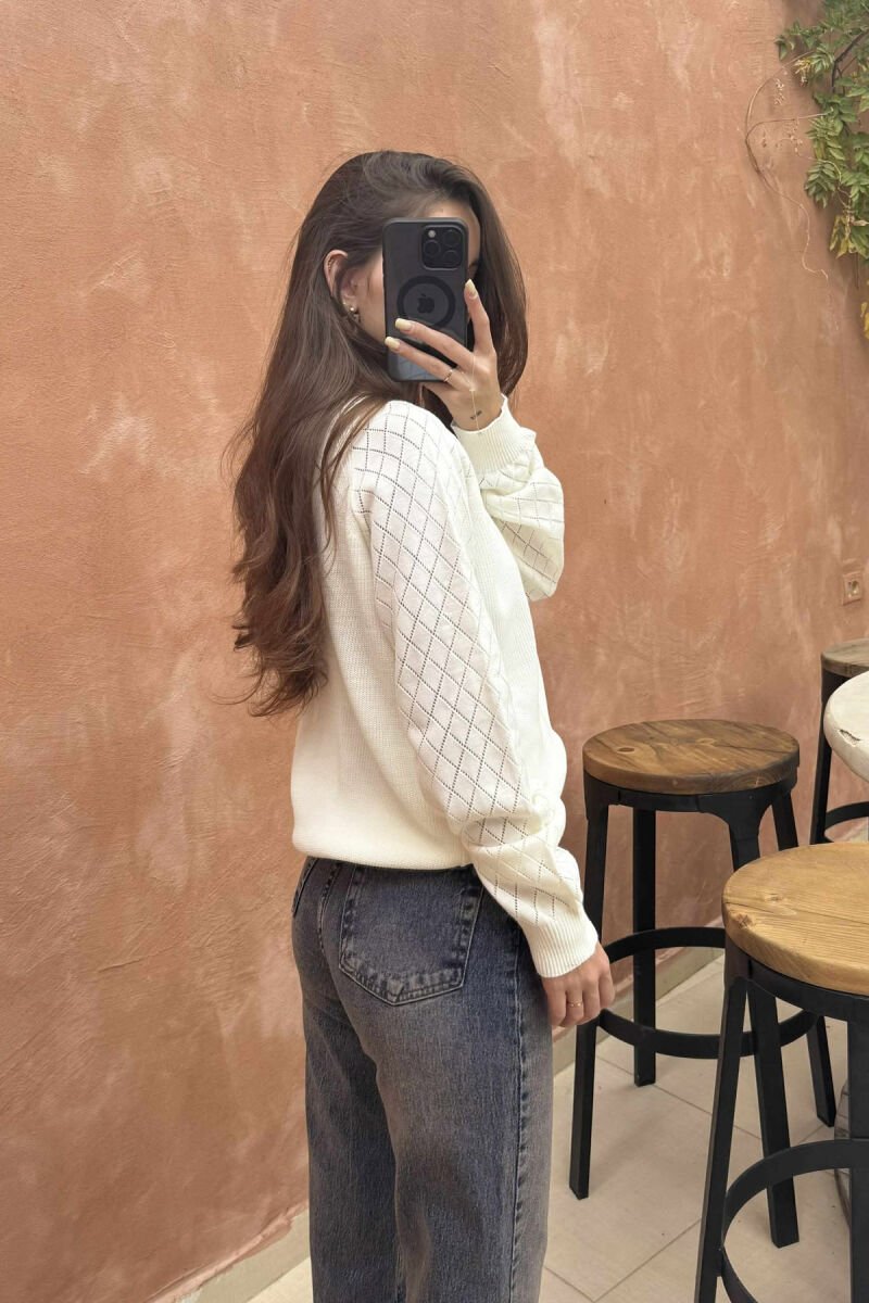 ONE COLOR SIMPLE WOMEN SWEATER WHITE-E BARDHE - 4