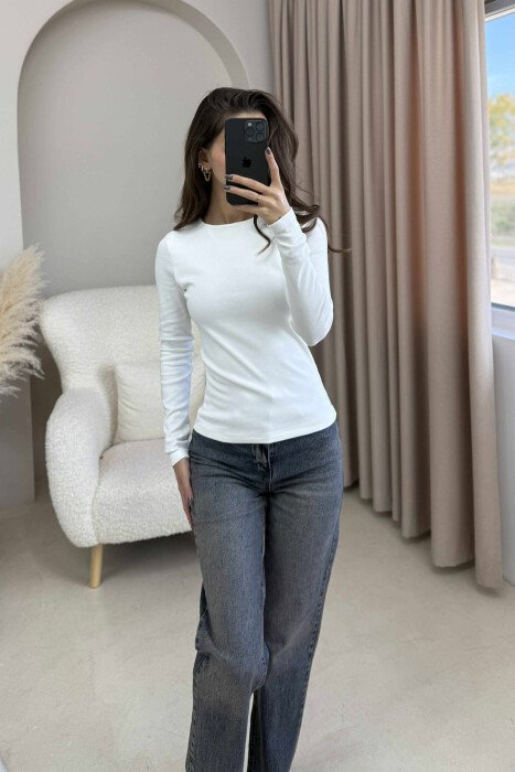 ONE COLOR SIMPLE WOMEN SWEATSHIRT WHITE-E BARDHE - KLAUDIO FASHION