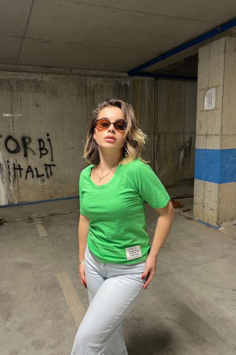 T-SHIRT NJË NGJYRËSHE PËR FEMRA NË NGJYRË JESHILE 