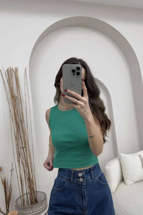 ONE COLOR SIMPLE WOMEN TANK TOP GREEN FOREST/JESHILE PYLLI - 2
