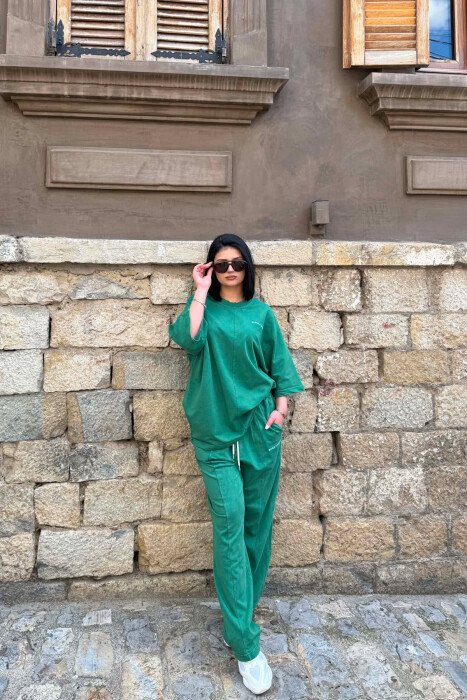 ONE COLOR SIMPLE WRITTINGS T-SHIRT + SWEATPANTS WOMAN SET GREEN/JESHILE - KLAUDIO FASHION