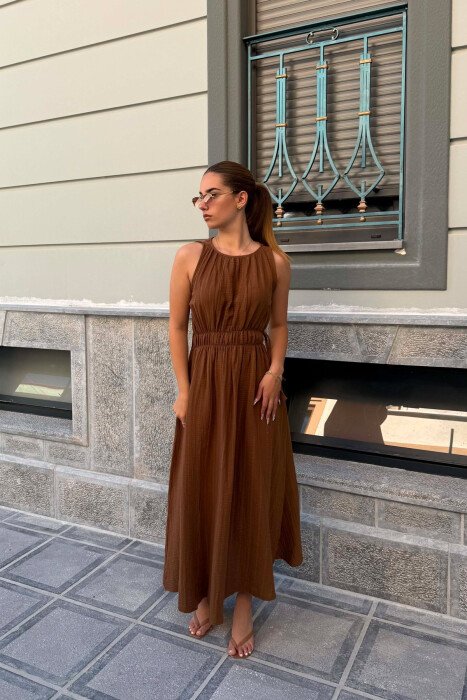 ONE COLOR SLEEVELESS LONG WOMAN DRESS BROWN/KAFE - 2