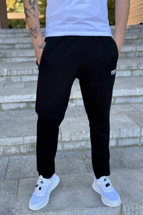 ONE COLOR SMALL LOGO MEN SWEATPANTS MIDNIGHT BLACK/ E ZEZE MESNATE 