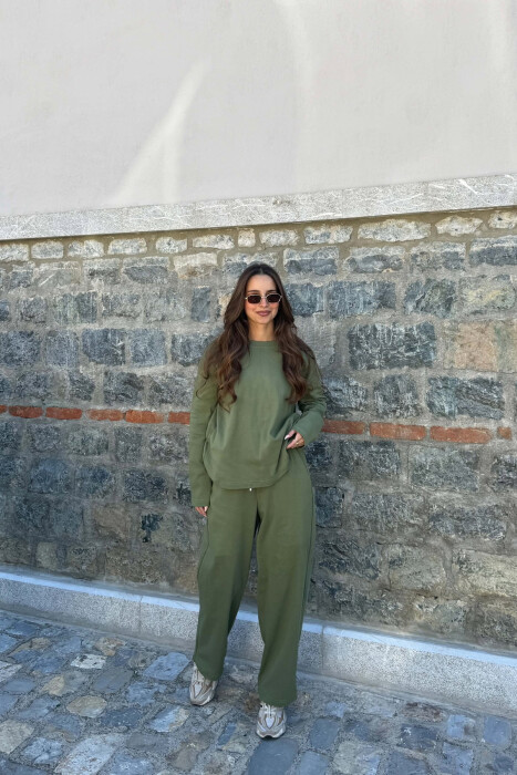 ONE COLOR SWEATSHIRT + SWEATPANTS WOMAN SET OLIVE/ULLI - KLAUDIO FASHION