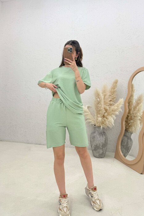 SET NJE NGJYRESH T-SHIRT + PANTALLONA TE SHKURTRA PER FEMRA NE NGJYRE MENTE 