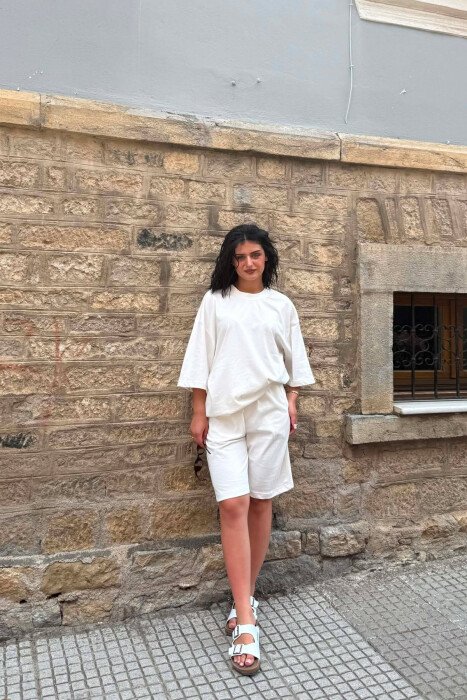 ONE COLOR T-SHIRT + SHORTS WOMEN SET WHITE-E BARDHE - KLAUDIO FASHION