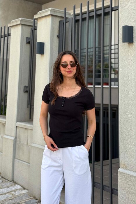 ONE COLOR TULLE DETAIL WOMAN T-SHIRT BLACK/ E ZEZE - KLAUDIO FASHION