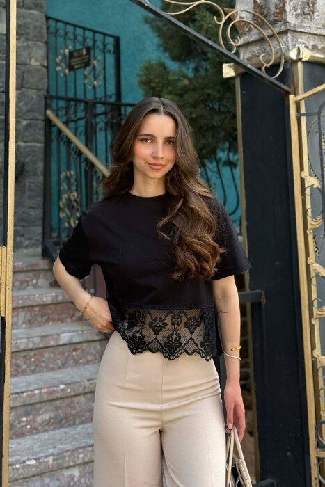 T-SHIRT ME DETAJ DANTELLE PER FEMRA NE NGJYRE TE ZEZE 