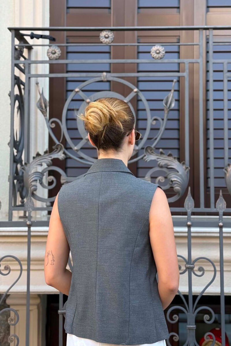 ONE COLOR TWO BUTTONS WOMAN VEST GREY/GRI - 4